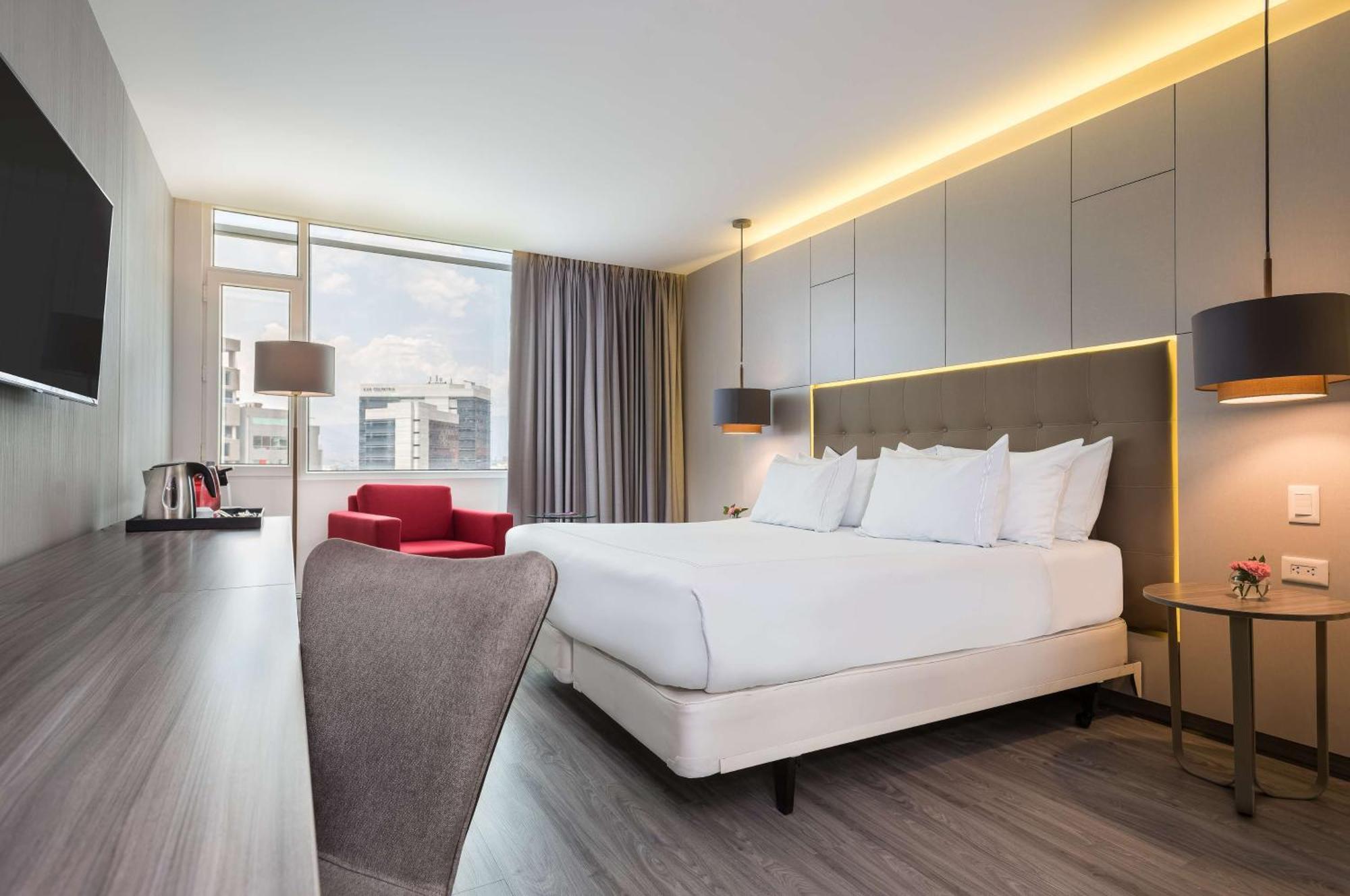 Hotel Nh Collection Medellin Royal Extérieur photo